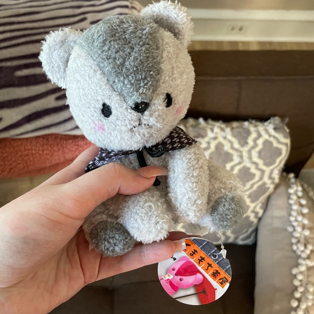 Bear plushie free w bundle